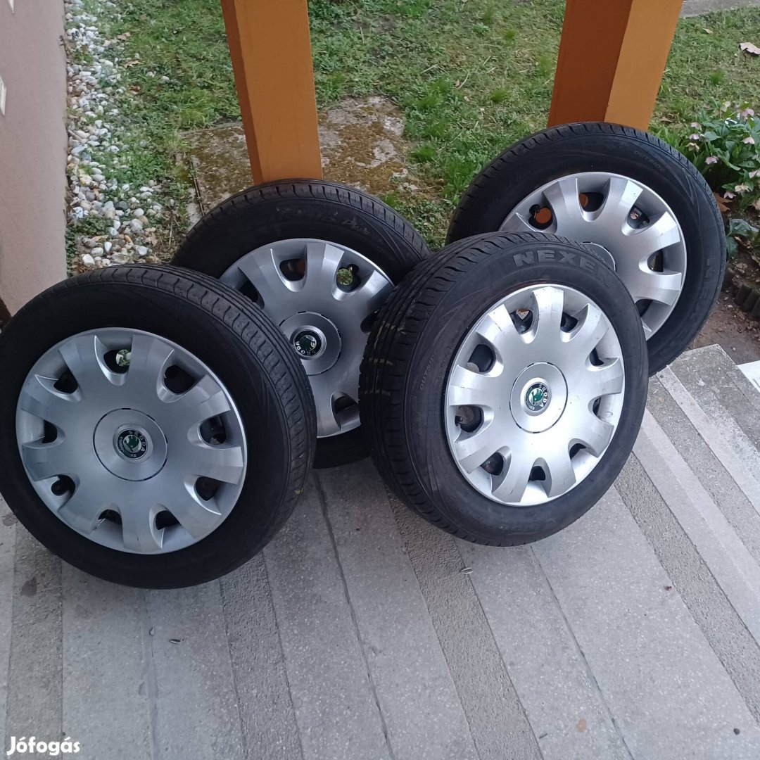 VW acélfelni 185/60R15 nyári gumival