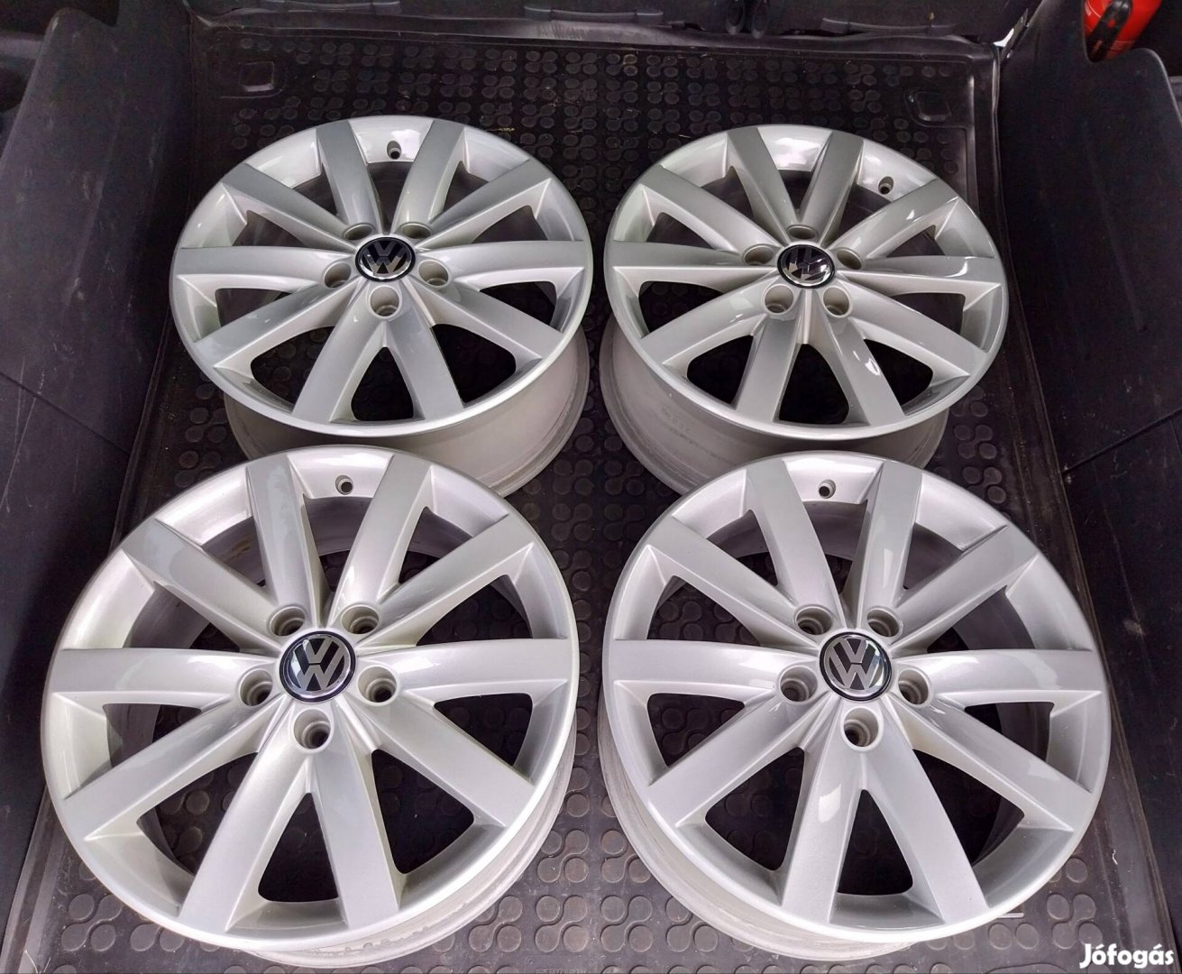 VW alufelni 17" 5x112 Golf Jetta Caddy Eos Touran