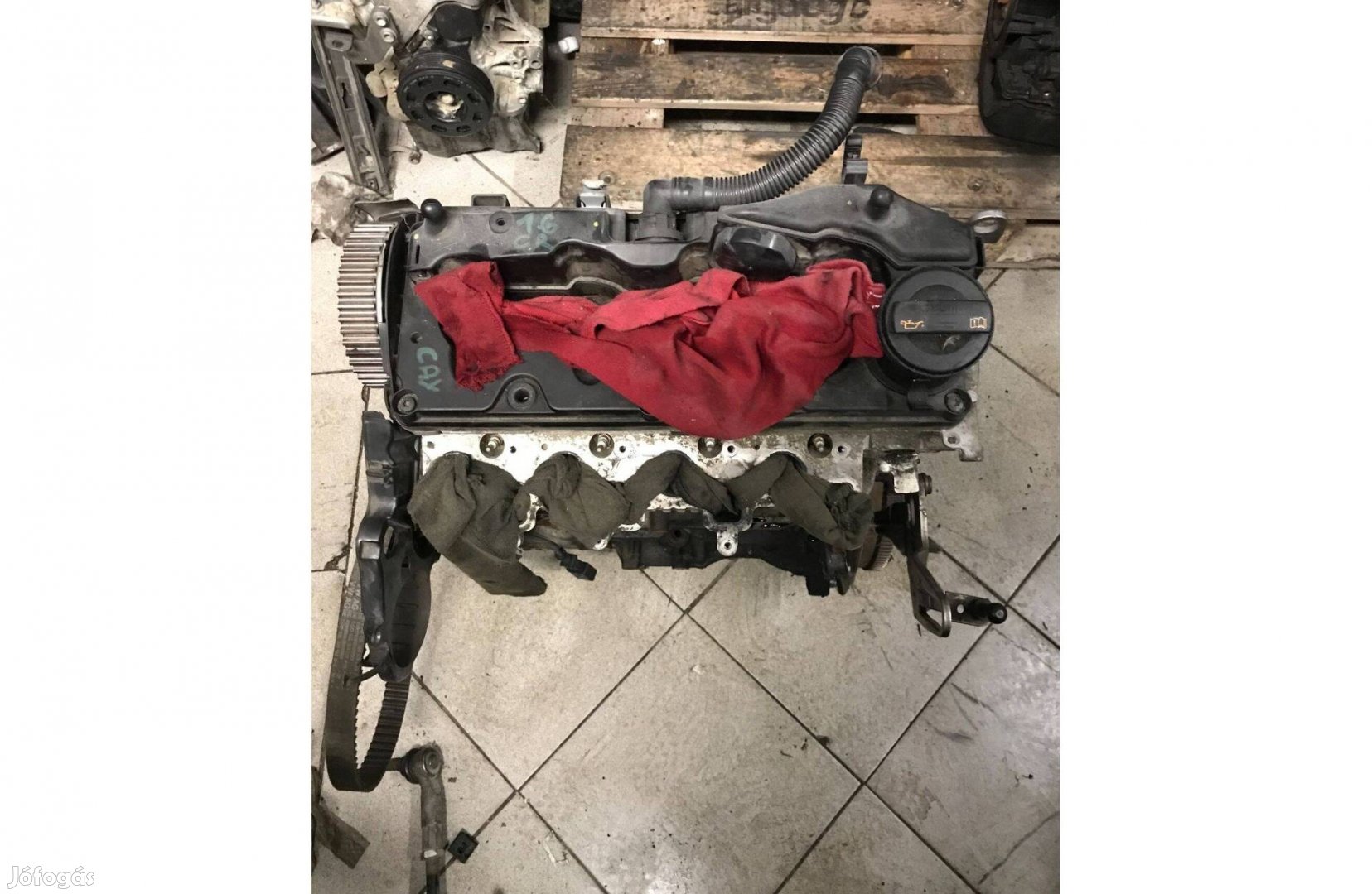 VW csoport 1,6 CR Cay 105LE fűzött blokk hengerfejjel