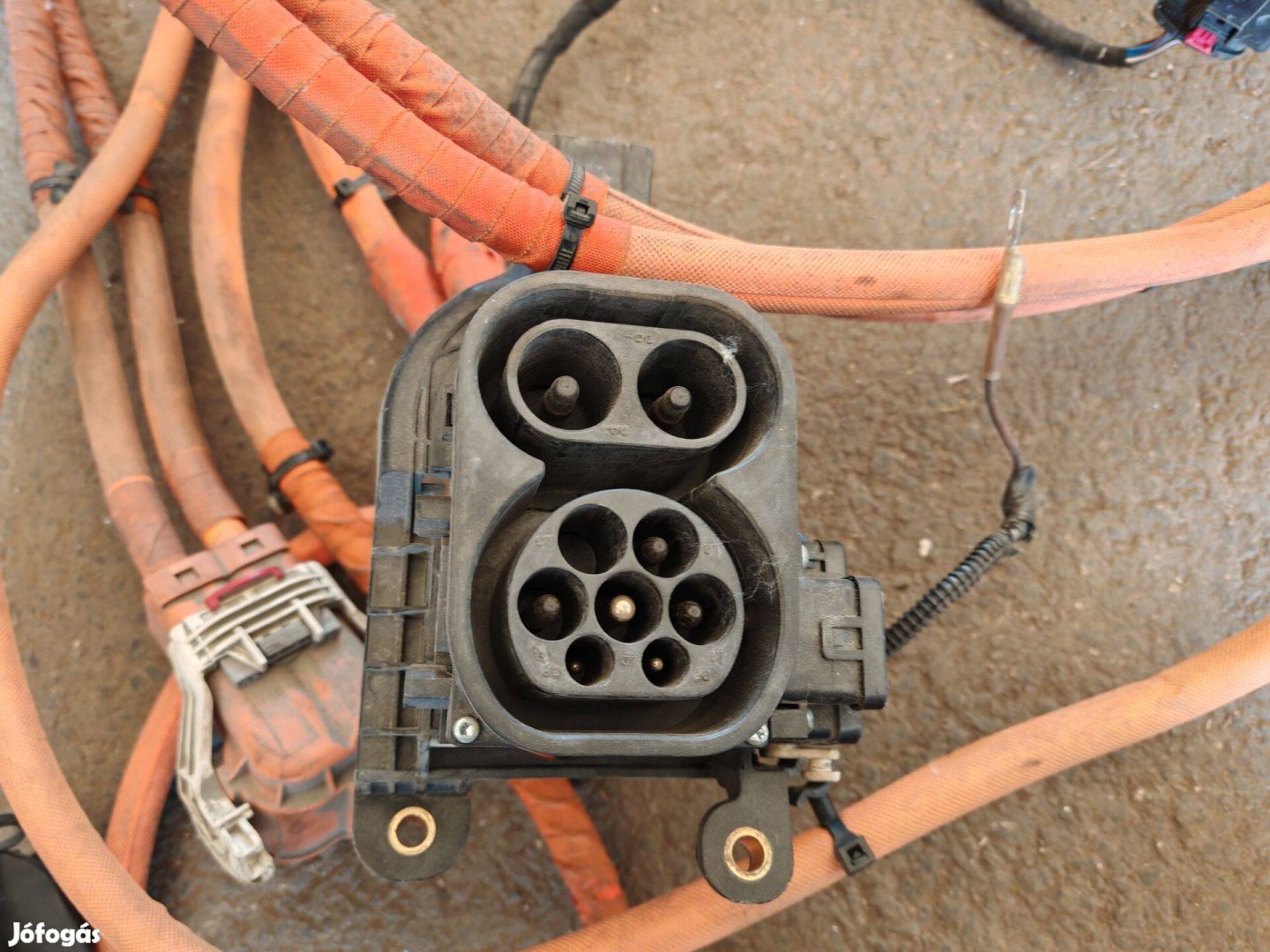 VW e-Crafter nagyfeszültségű töltőkábel készlet 7LE971531