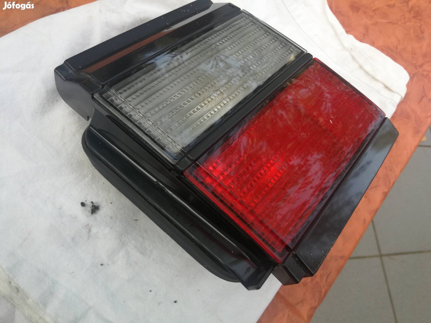 VW gyári hátsó lámpa eladó 90-évek 