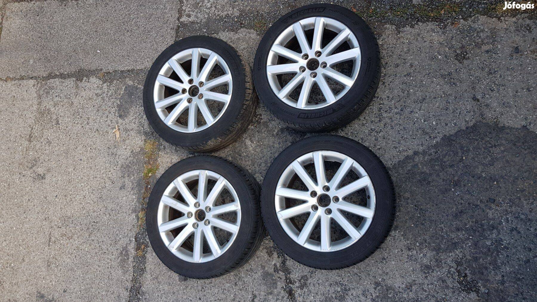 VW könnyűfém felni gumival 235/45-17"