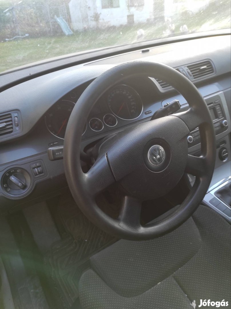 VW passat B6 alkatresznek csak egyben
