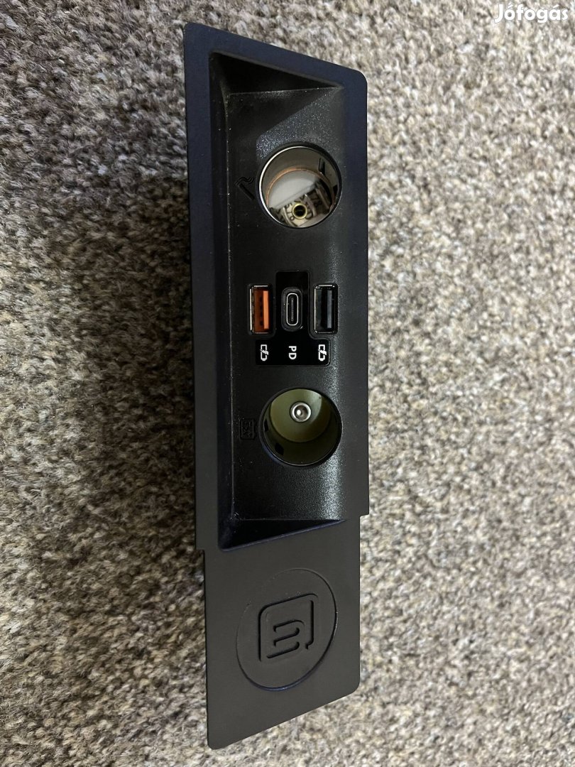 VW passat b8 usbs aljzat