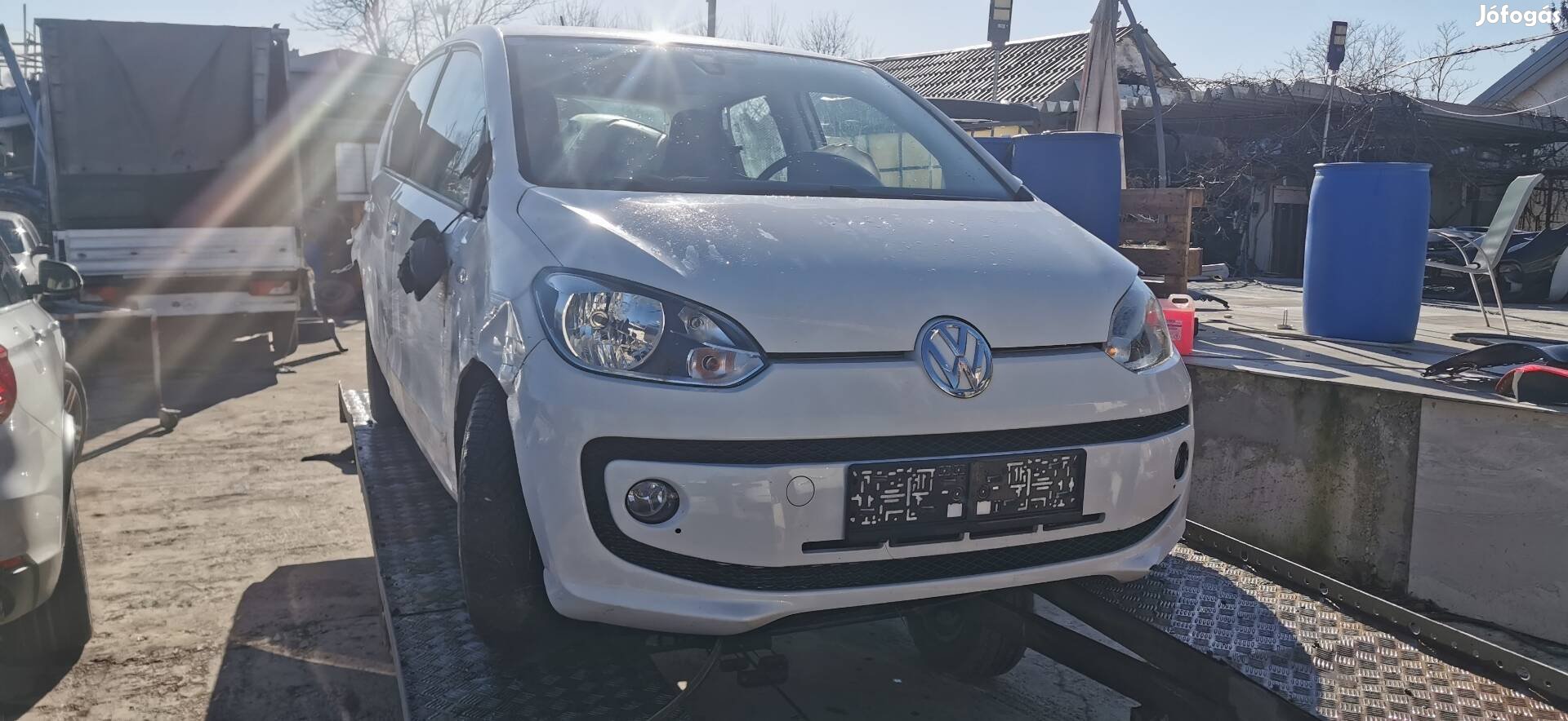 VW up 2016 999 cm sérült