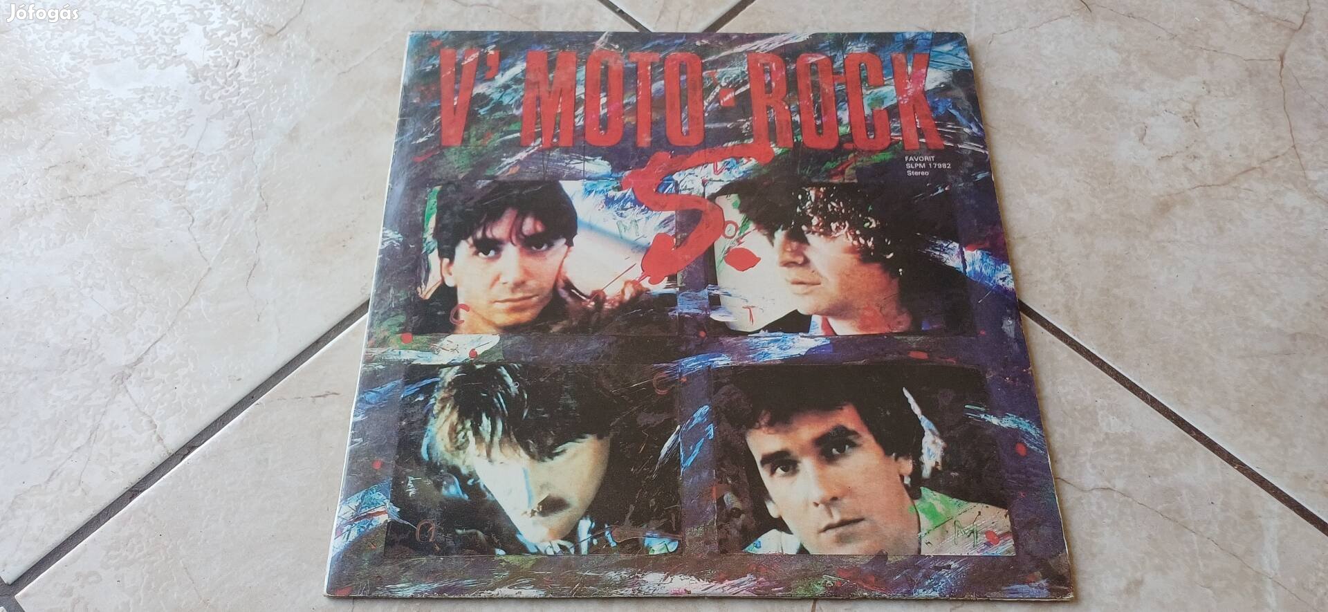 V Moto Rock bakelit hanglemez