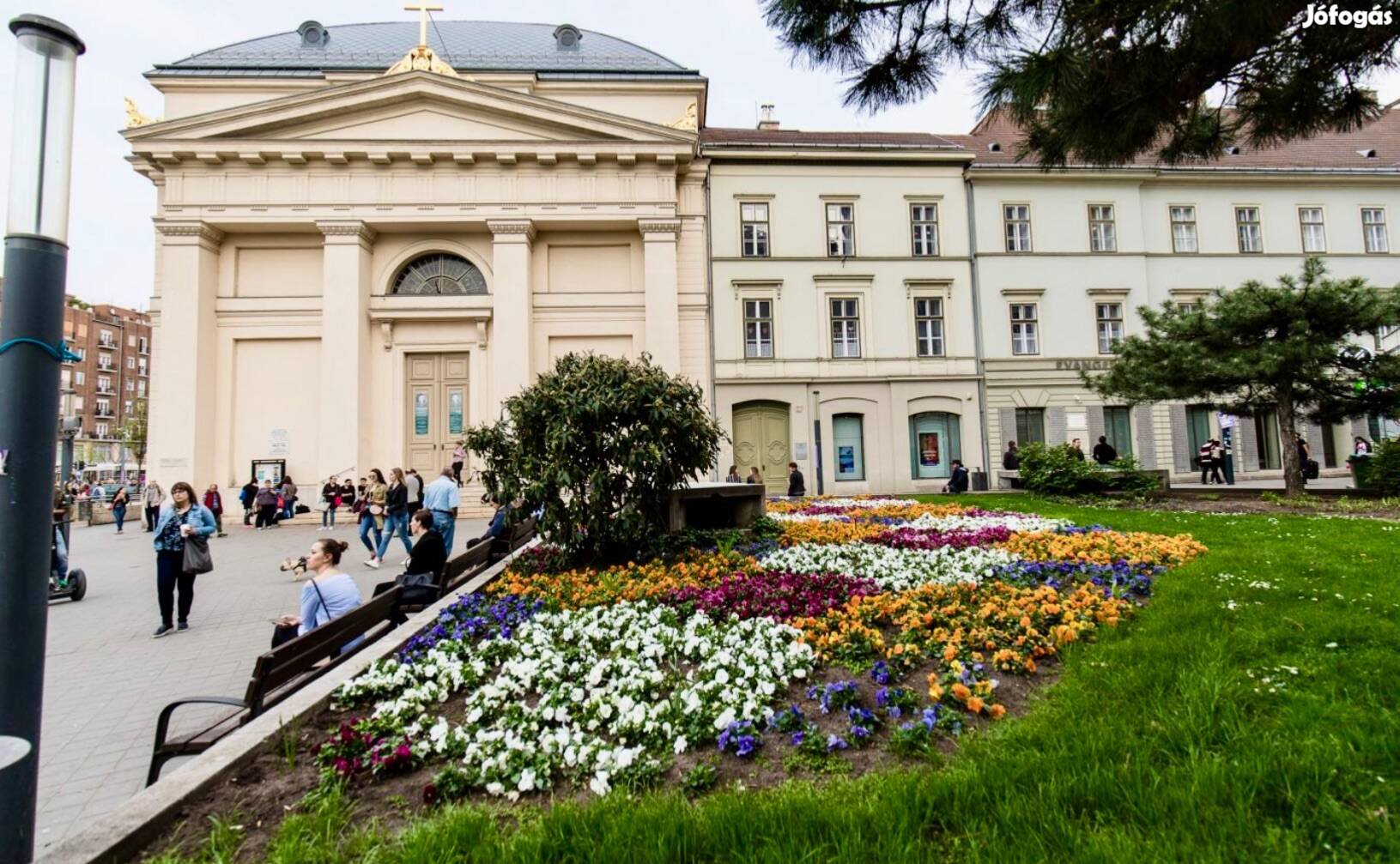 V.kerület,Belváros Szívében, Deák Tér Melegkonyhás Üzlethelyiség Kiadó