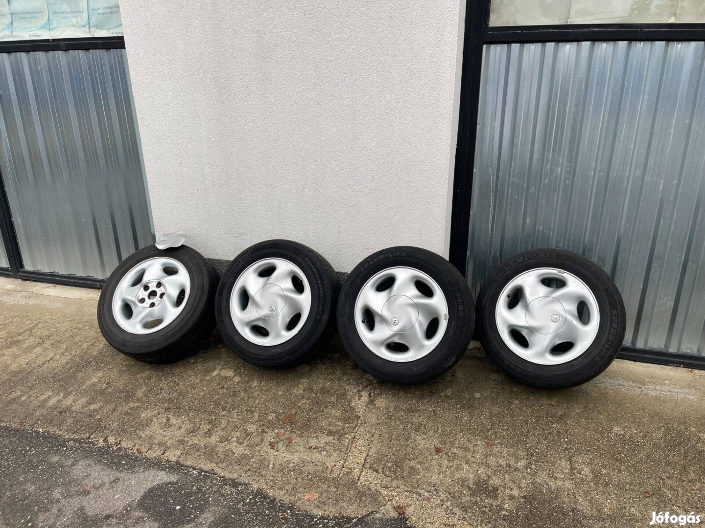 V.w. gyári alufelni 5x112 alufelni 57,1 agyméret