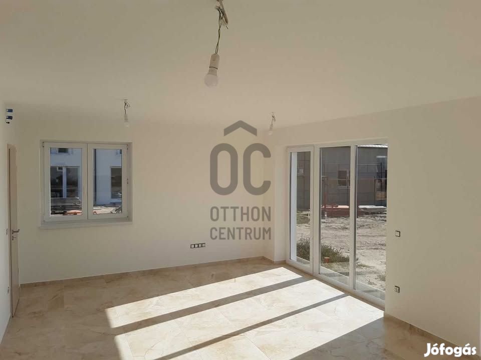 Váci eladó új építésű tégla sorház