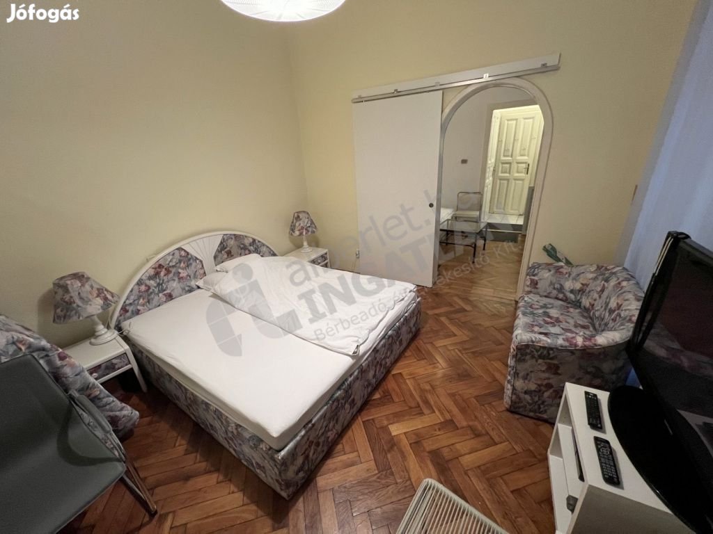 Váci utcában kiadó egy 1,5 sz lakás.