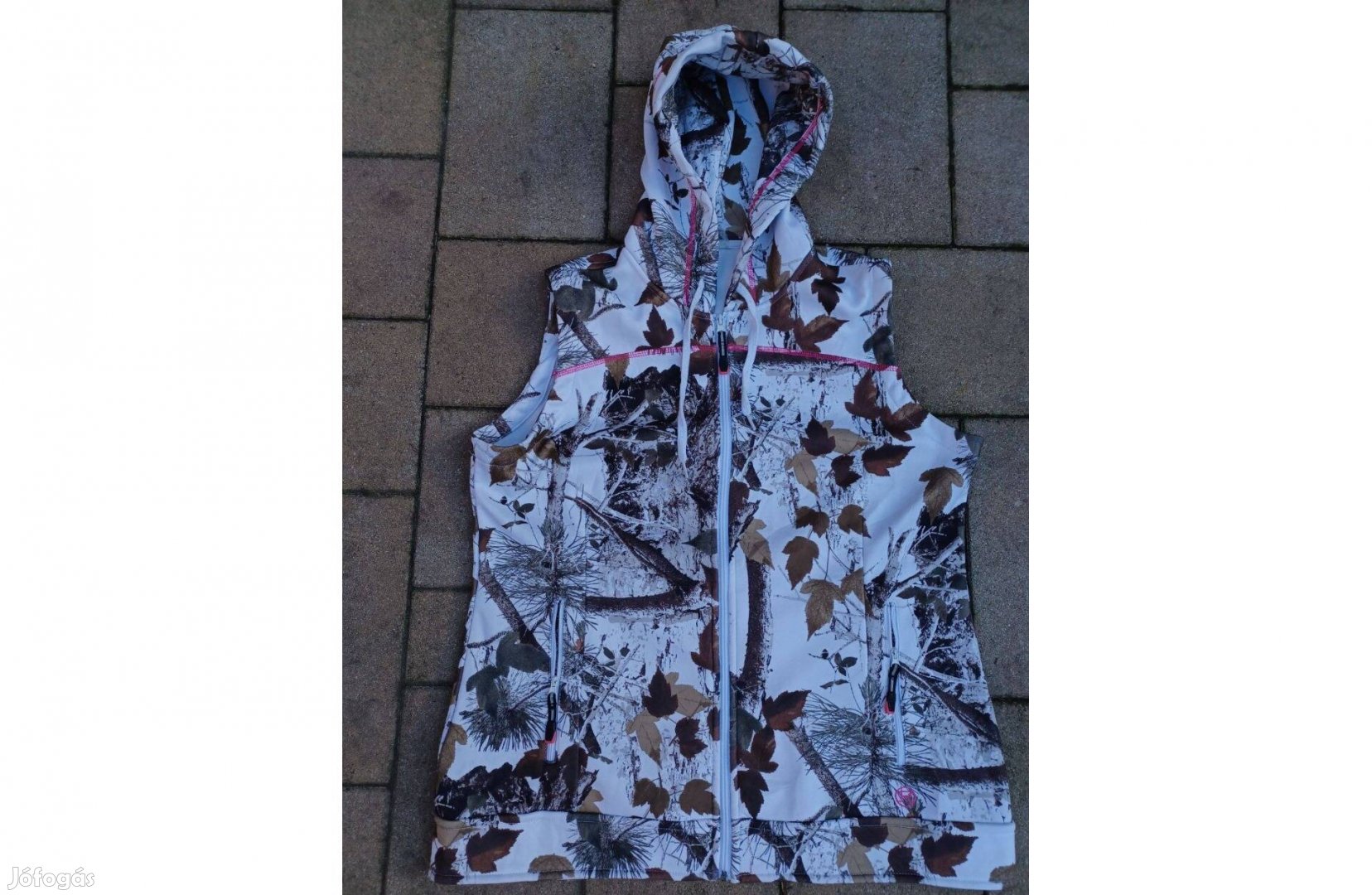 Vadász mellény kapucnis terepmintás mellény 42 44 XL