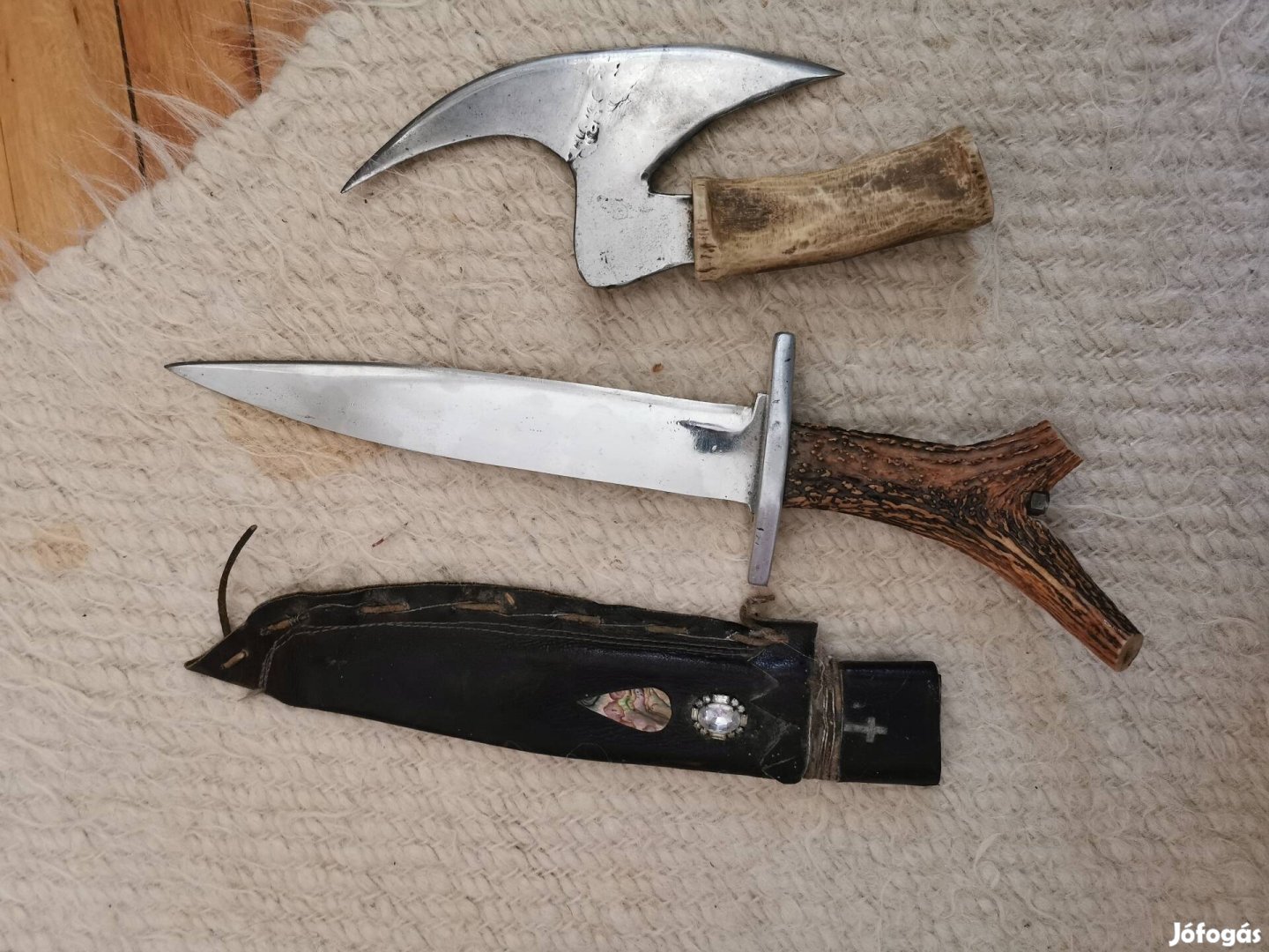 Vadászkés kézzel készített