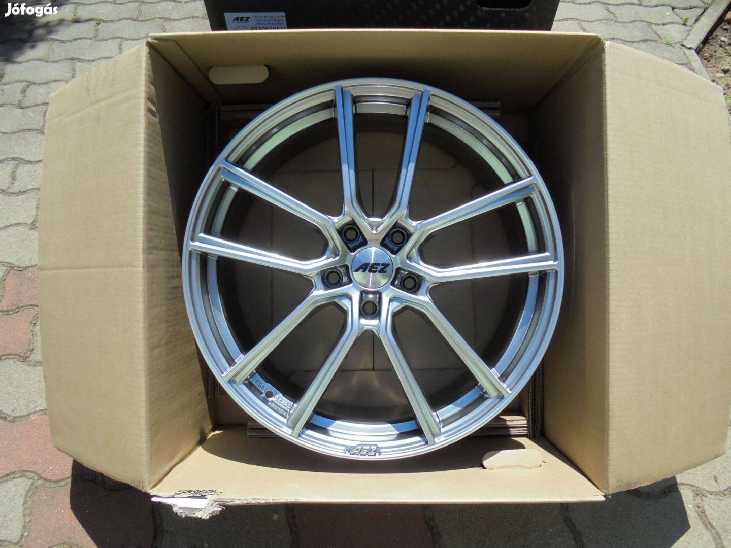 Vadi új 5 x 120-as 20-as Aez alufelni eladó