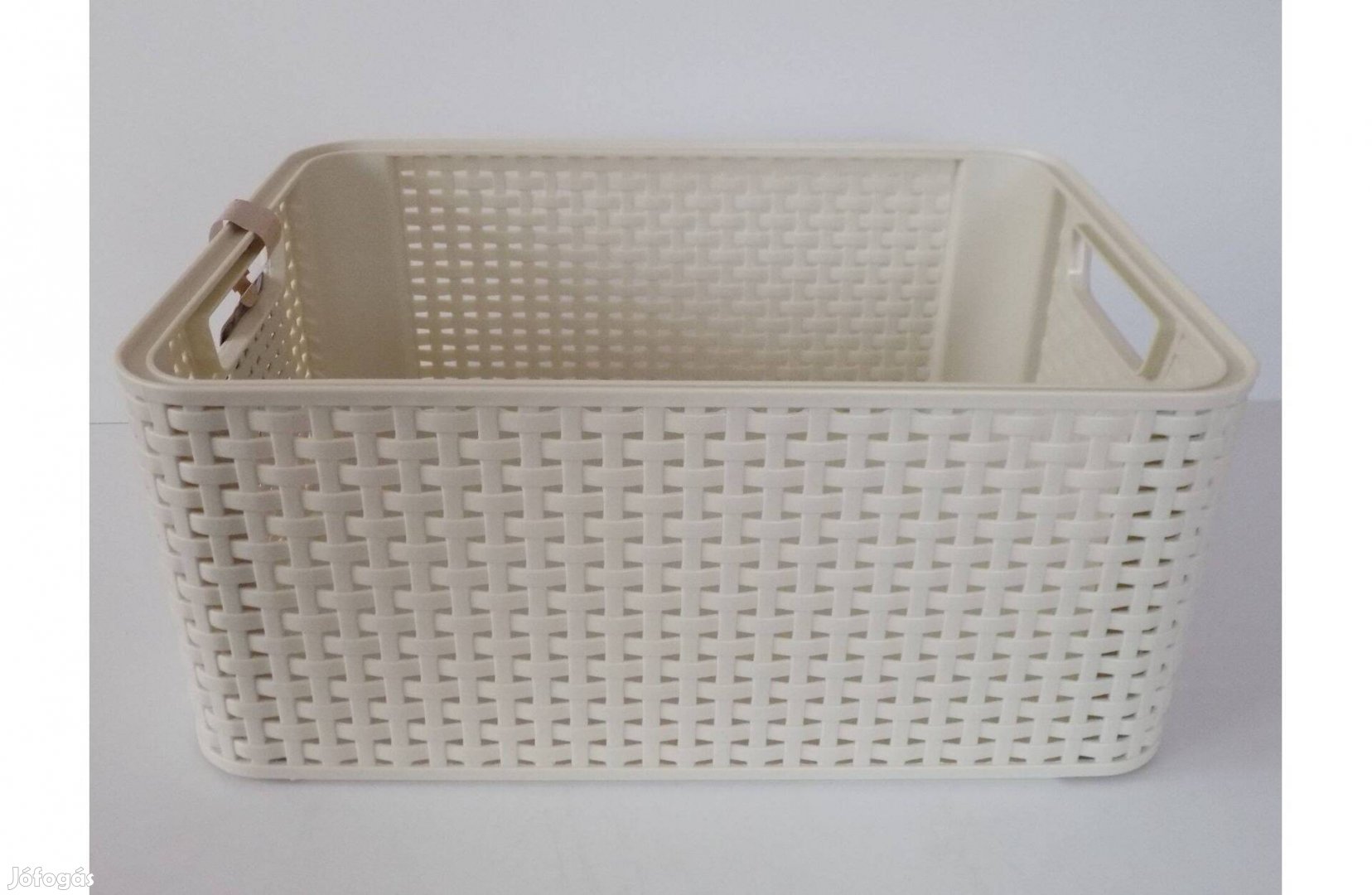 Vadiúj Curver Style M (18 Liter) krémszínű műanyag rattan kosár