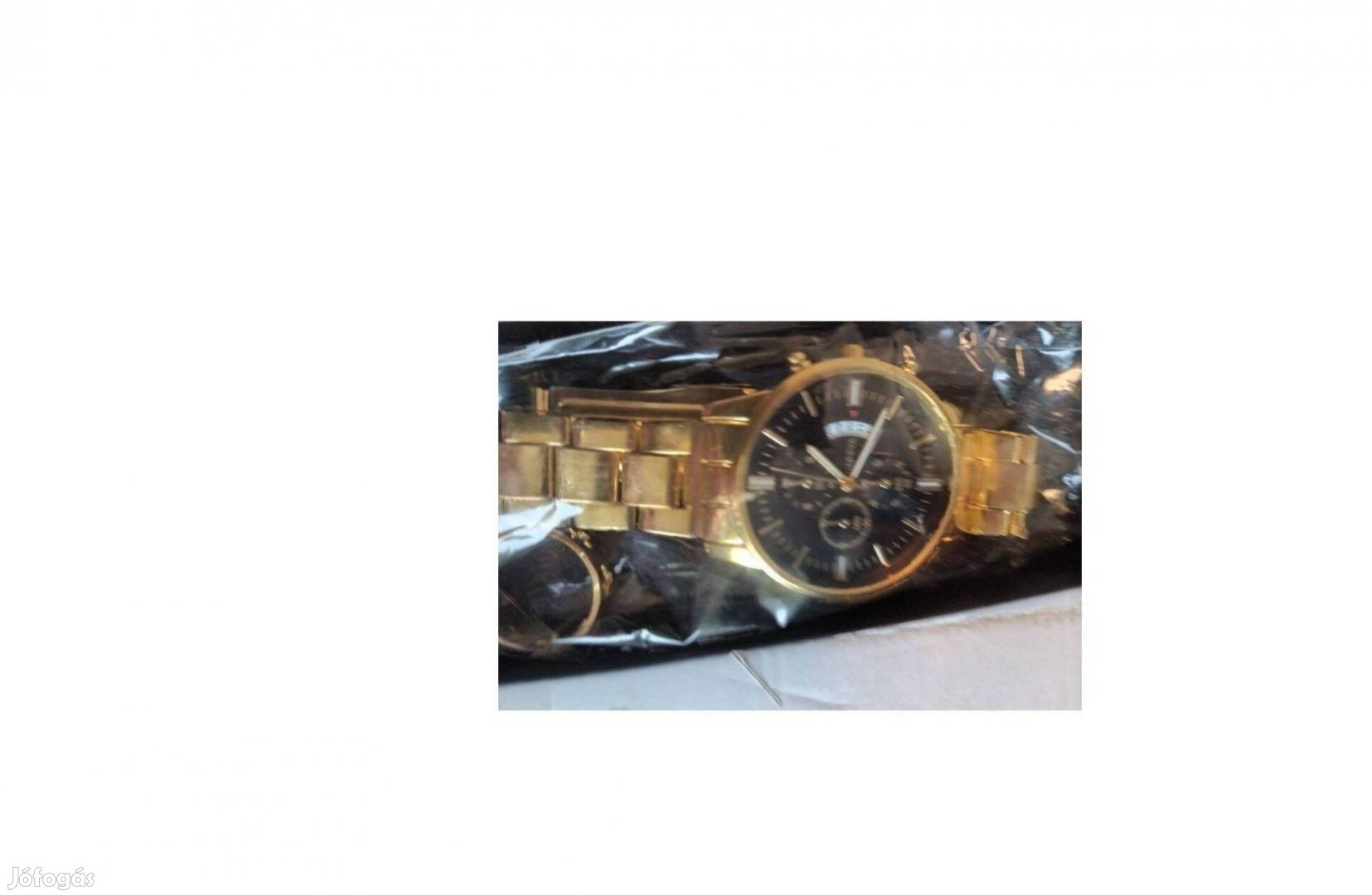 Vadiúj Vizálló Aranyozott fekete számlapos karóra Olcsón-