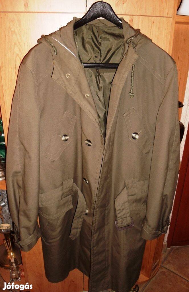 Vadonat ujj bélelt kapucnis viztaszitós kabát 52-es