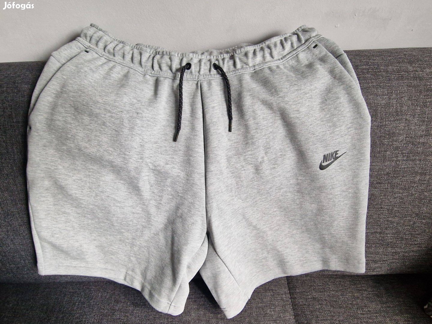 Vadonatúj, címkés Nike XL méretű, világosszürke rövidnadrág / short