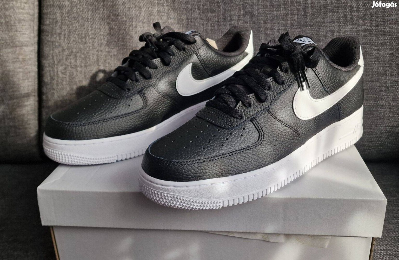 Vadonatúj, eredeti Nike Air Force1 edzőcipő, 45 méret (US 11) eladó