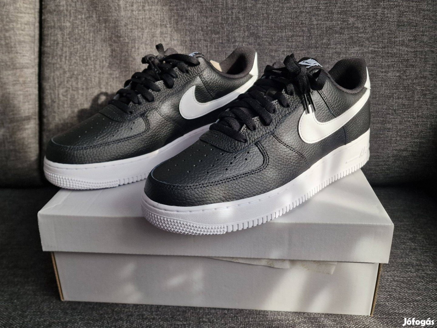 Vadonatúj, eredeti Nike Air Force1 edzőcipő, 45 méret (US 11) eladó