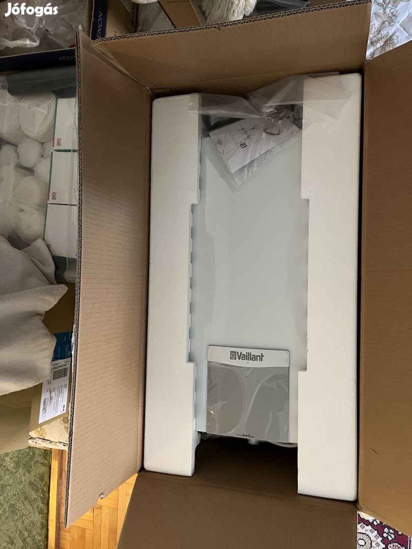 Vaillant turbomag Plus155/1-5 RT Zárt égésterű, átfolyó vízmelegítő.