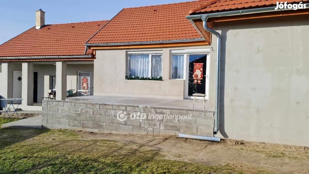 Vajtai 150 nm-es ház eladó