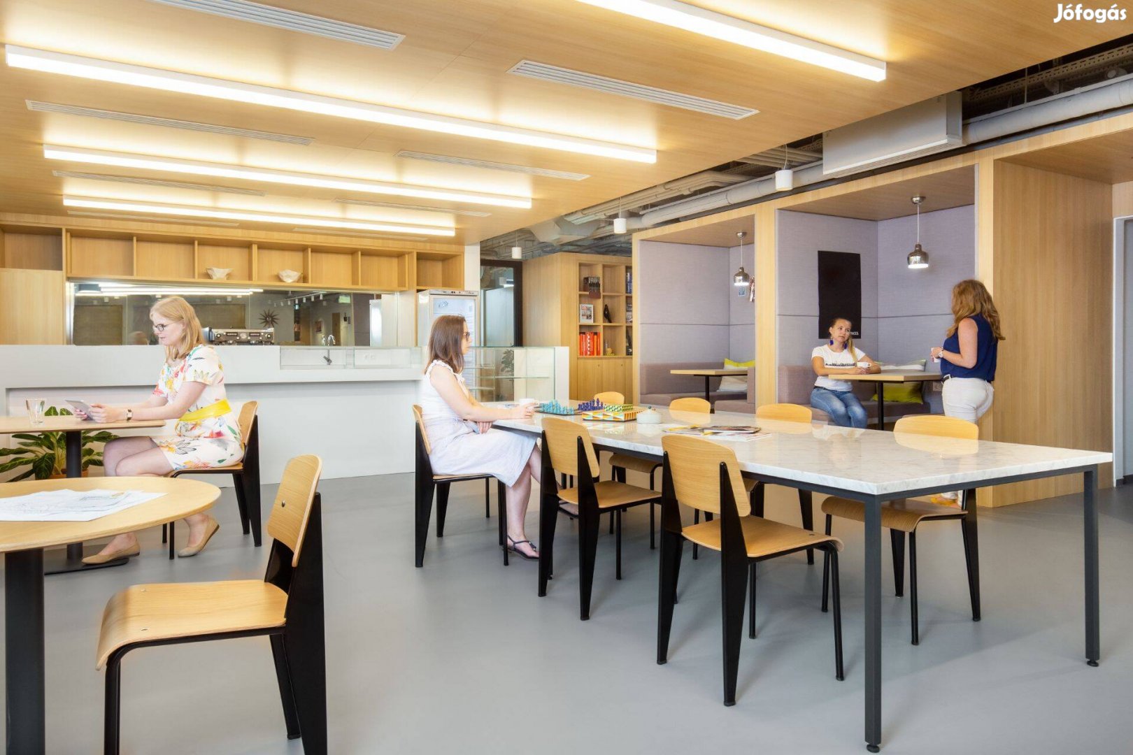 Válassz Spaces Corvin Towers lefoglalt coworking irodái