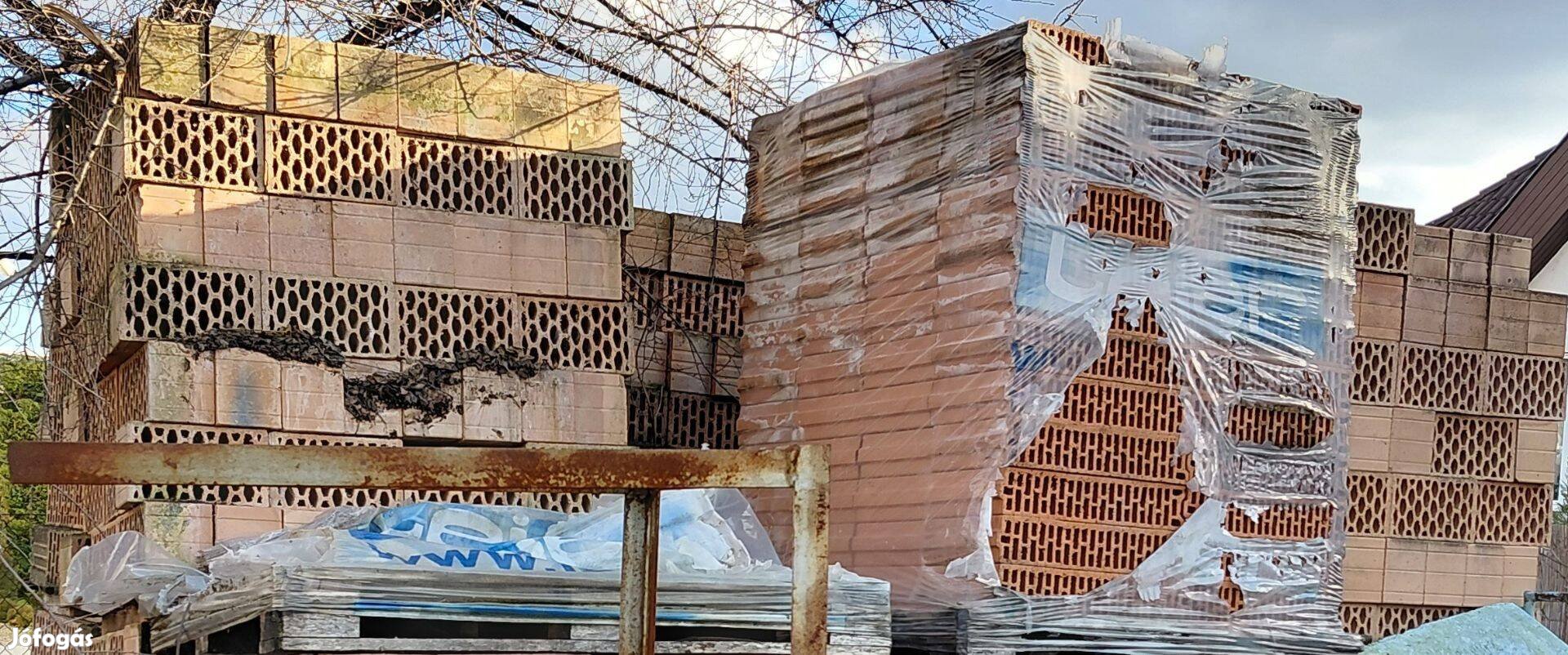 Válaszfal tégla 10-es, építkezésből kimaradt 3 raklap