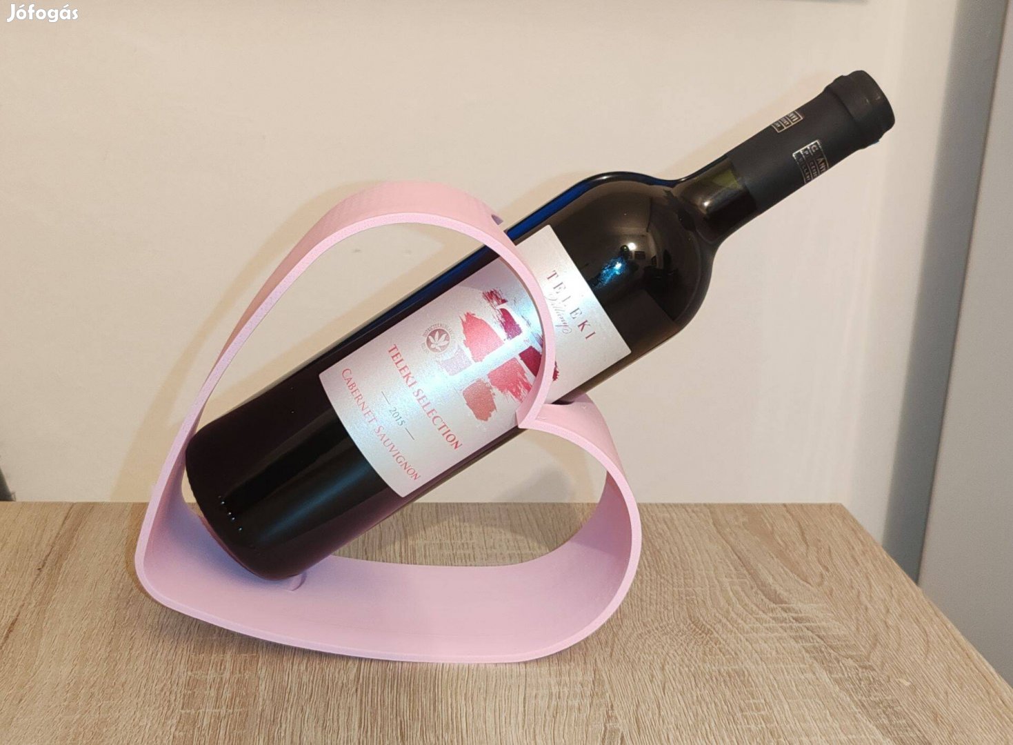 Valentin Szives Bortartó