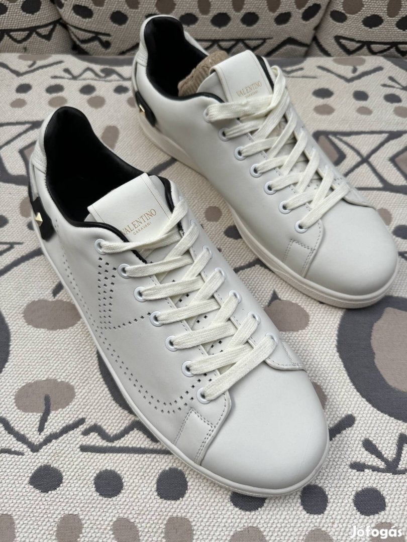 Valentino és Givenchy új 43-as sneakerek