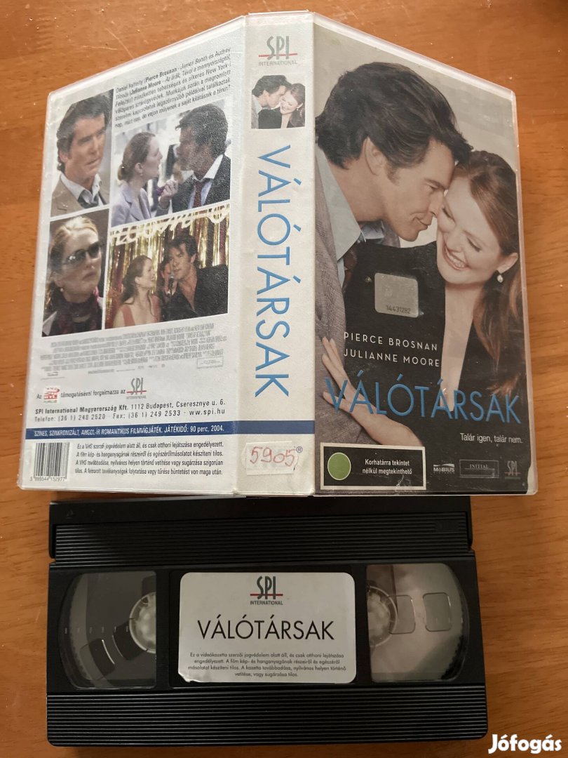 Való társak vhs. 