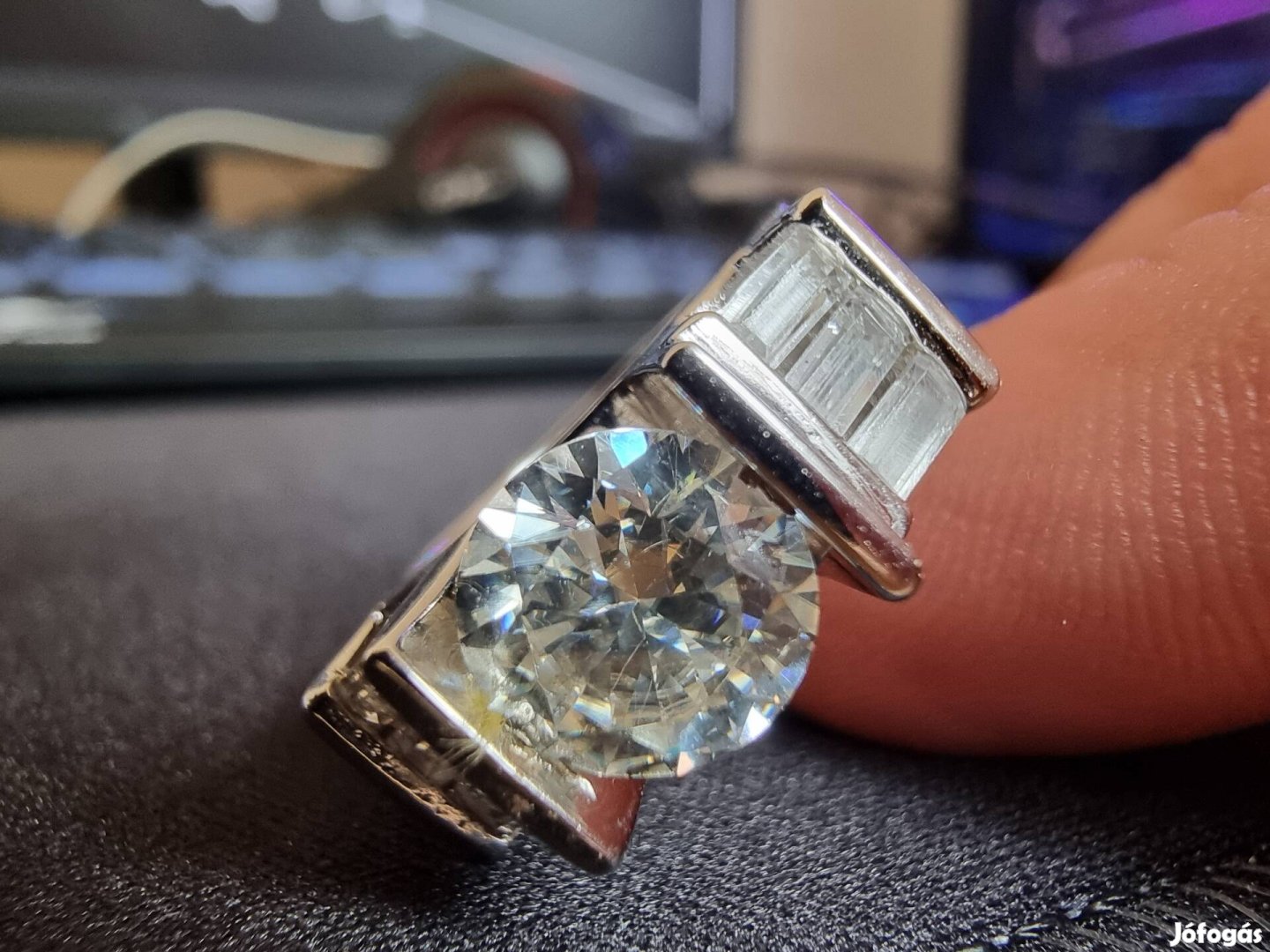 Valódi Moissanite gyémánt ezüstgyűrű.