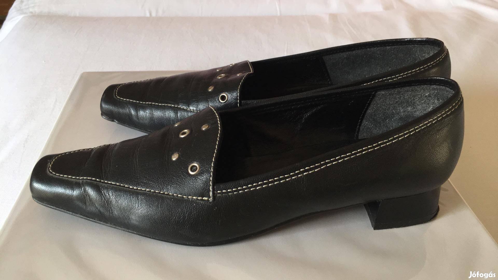 Valódi bőr fekete női cipő (Madison tűzött bőrcipő)