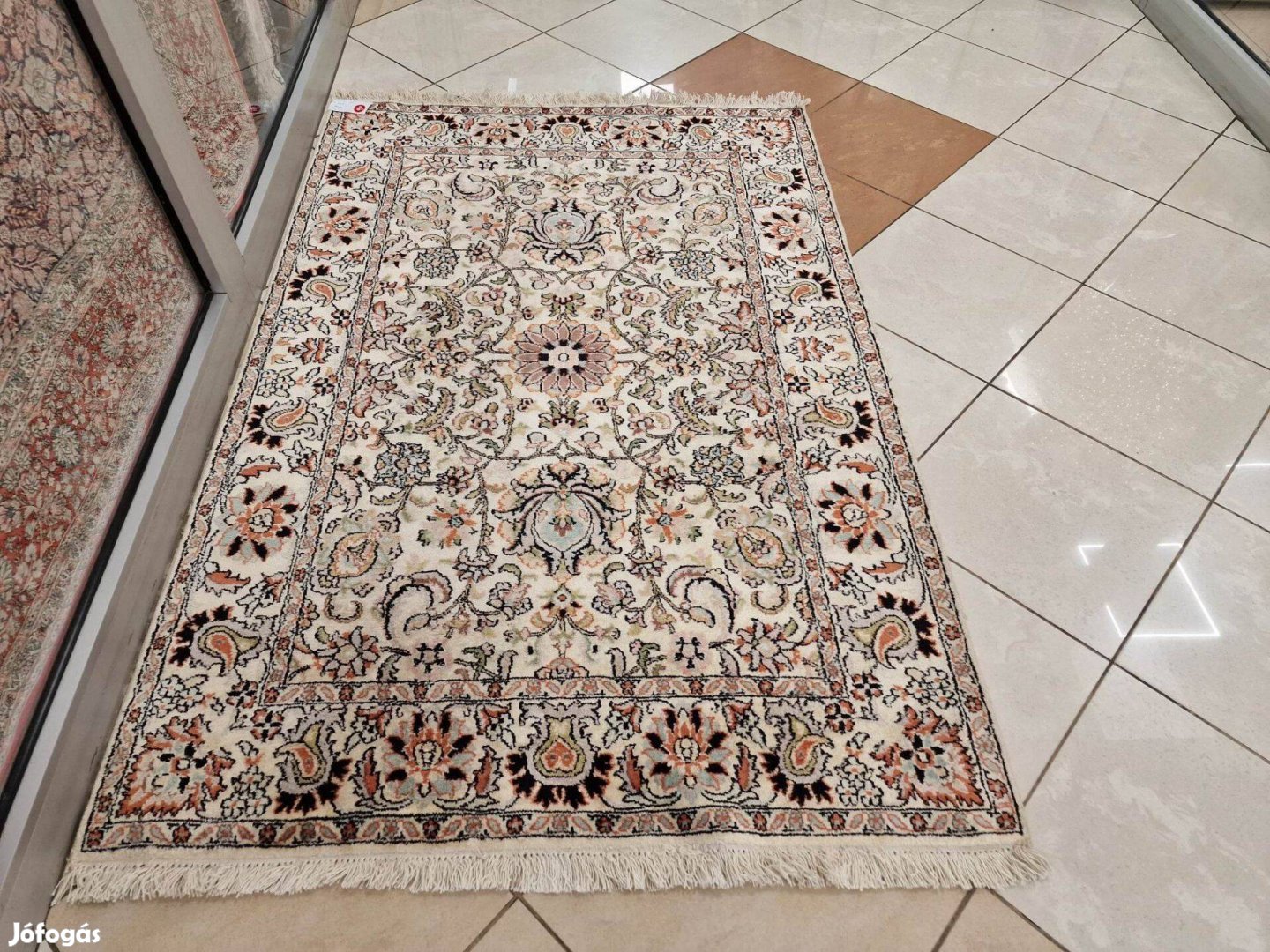Valódi kashmír selyem 123x193 cm kézi csomózású perzsa szőnyeg MM_150