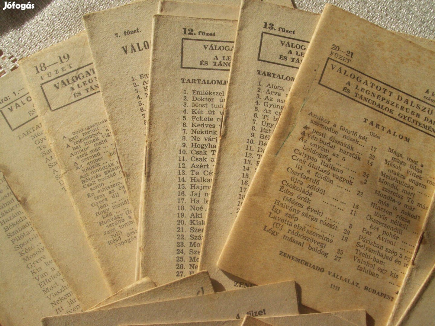 Válogatott dalszövegek 1950-60-as évekből 16db kisfüzet