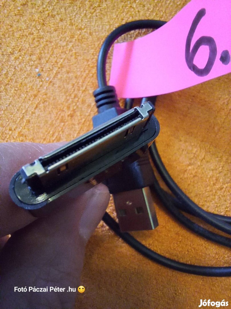 Változatos elektronikai kábelek