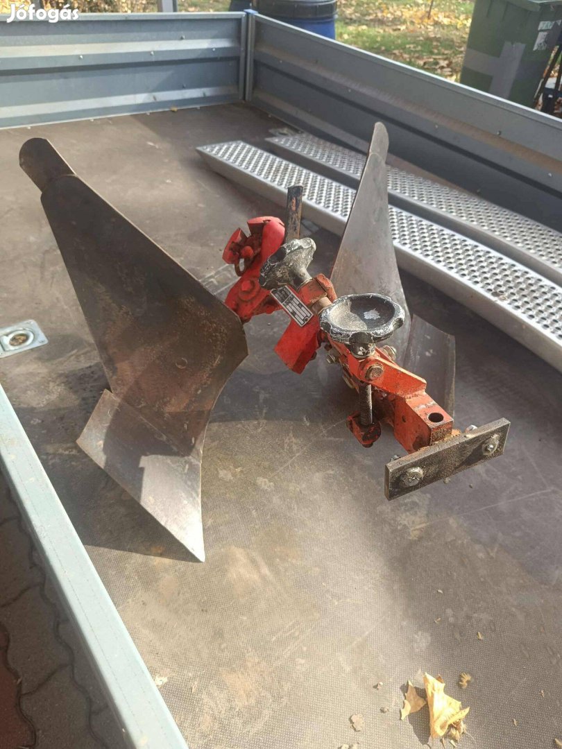 Váltva forgatós eke kistraktorhoz eladó