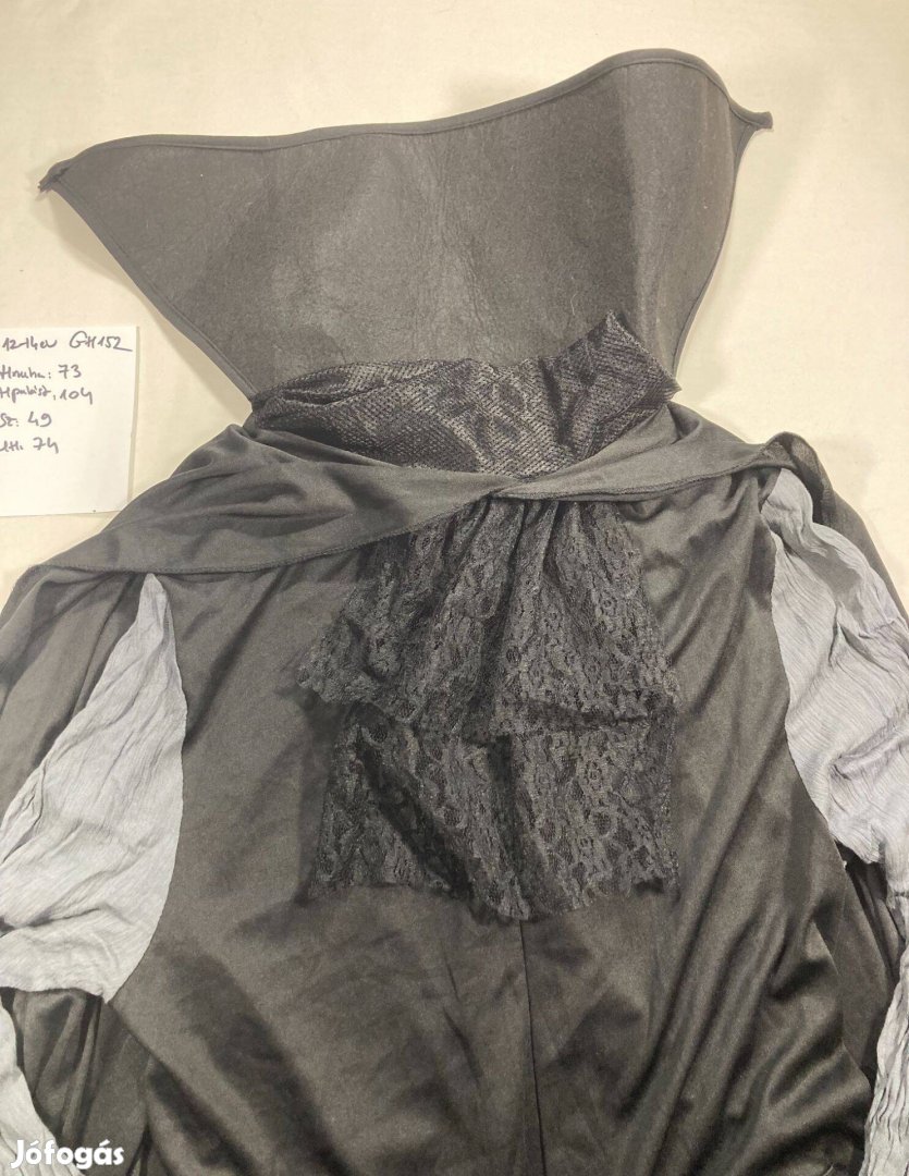 Vámpír jelmez, drakula jelmez 12-14 év GH152