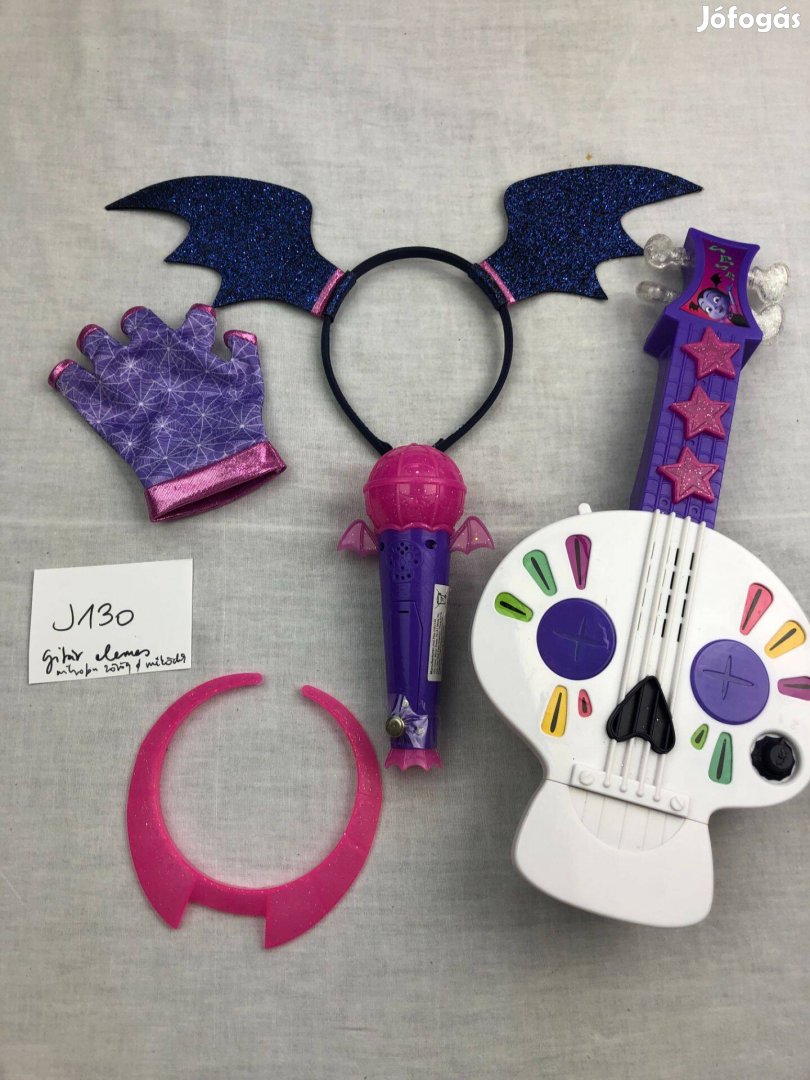 Vampirina játék csomag, Vampiria jelmez kiegészítő, elemes gitár J130