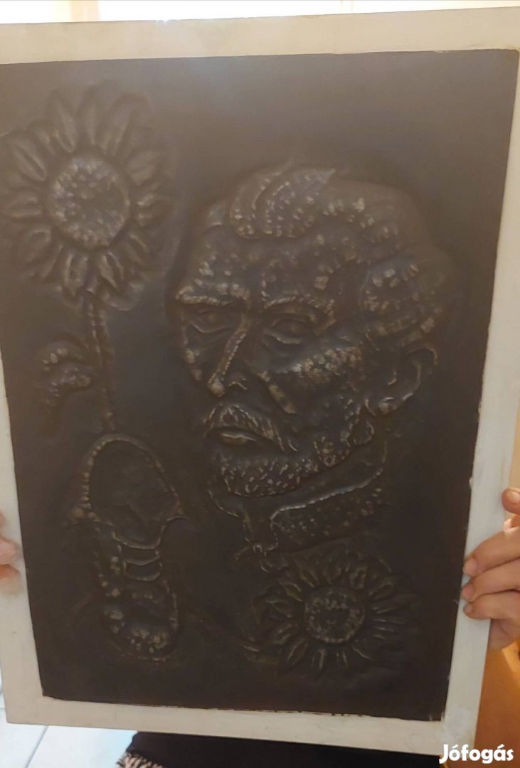 Van Gogh dombormű. Juhász Pál kiállítást nyert egyedi