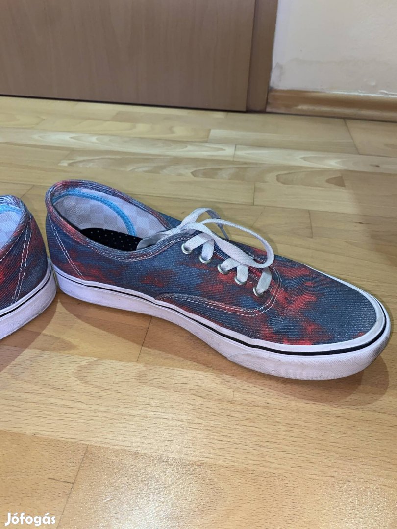 Vans cipő mérethiba miatt eladó