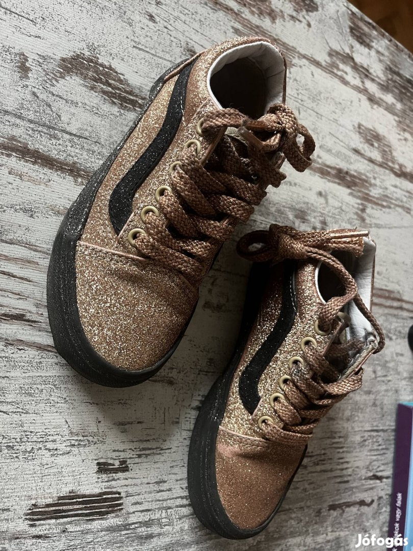 Vans gyerek cipő 28