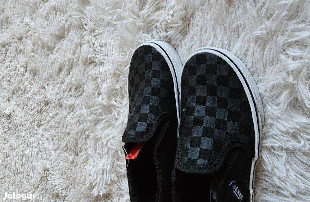 Vans gyerek slip on új cimkés 27, 5 es méret eredeti