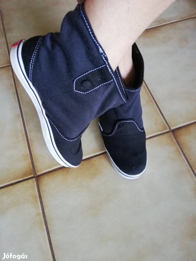 Vans vászon cipő 35-36 