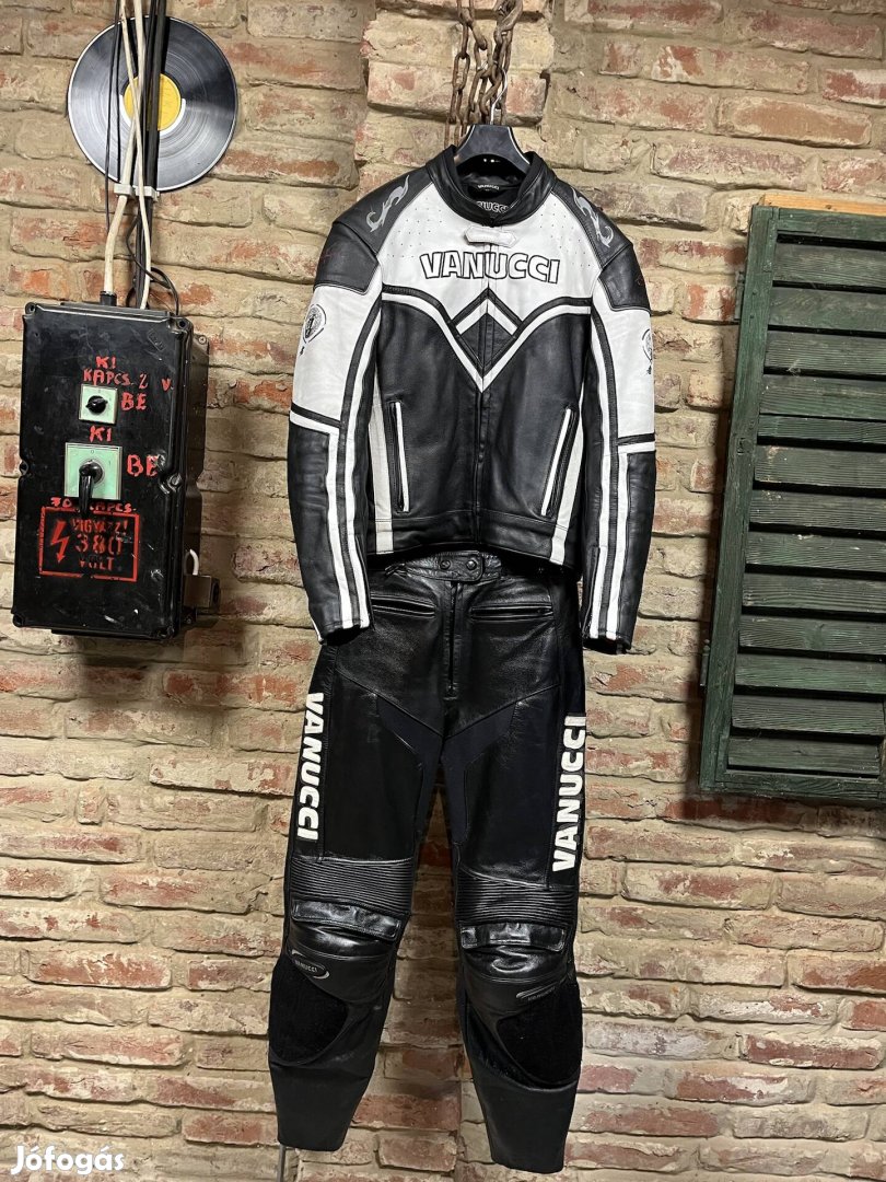 Vanucci Motoros bőr ruha