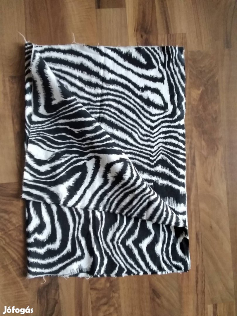 Varrásból maradt vászonanyag!