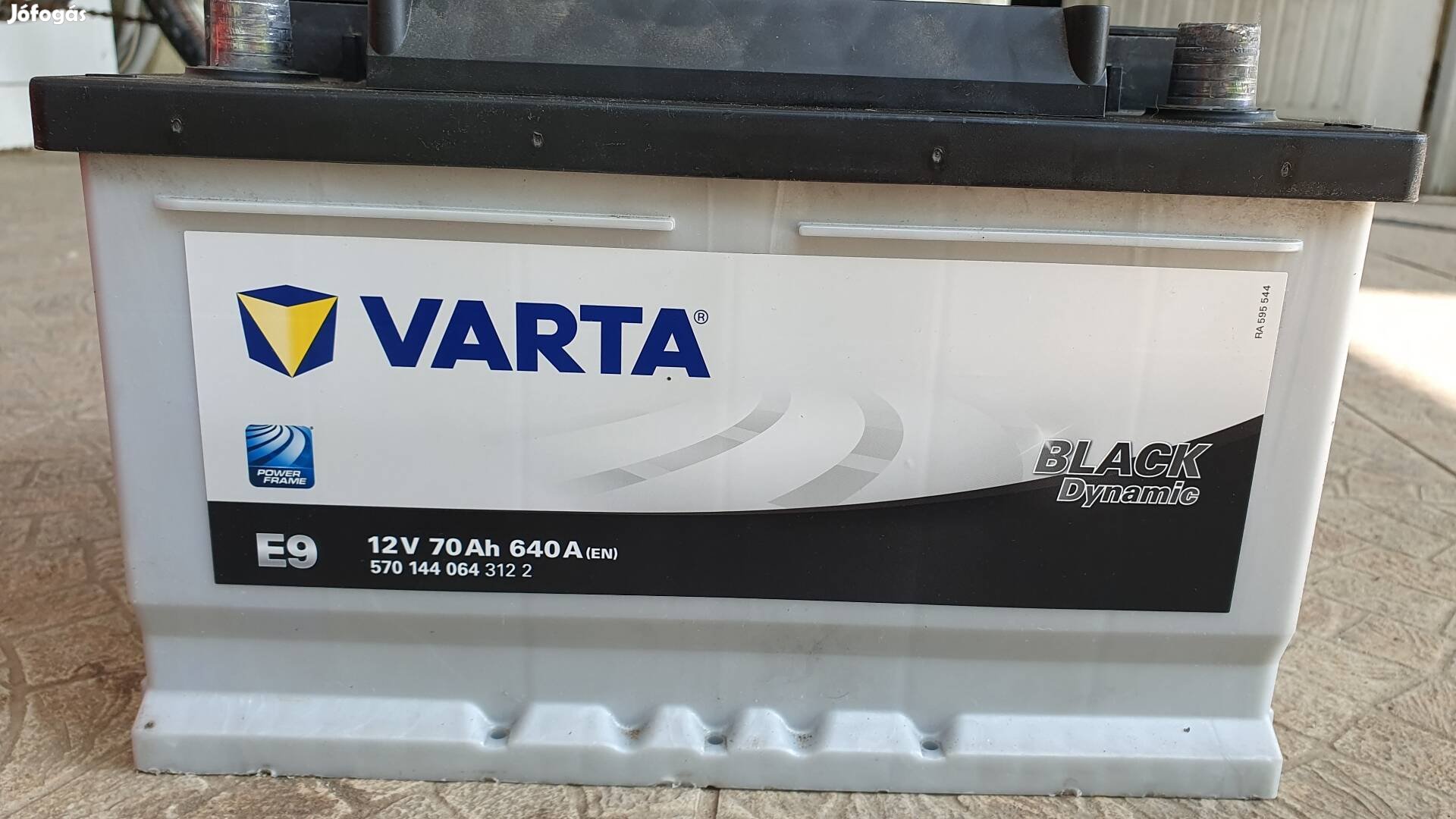 Varta autó akkumulátor 12V 70Ah