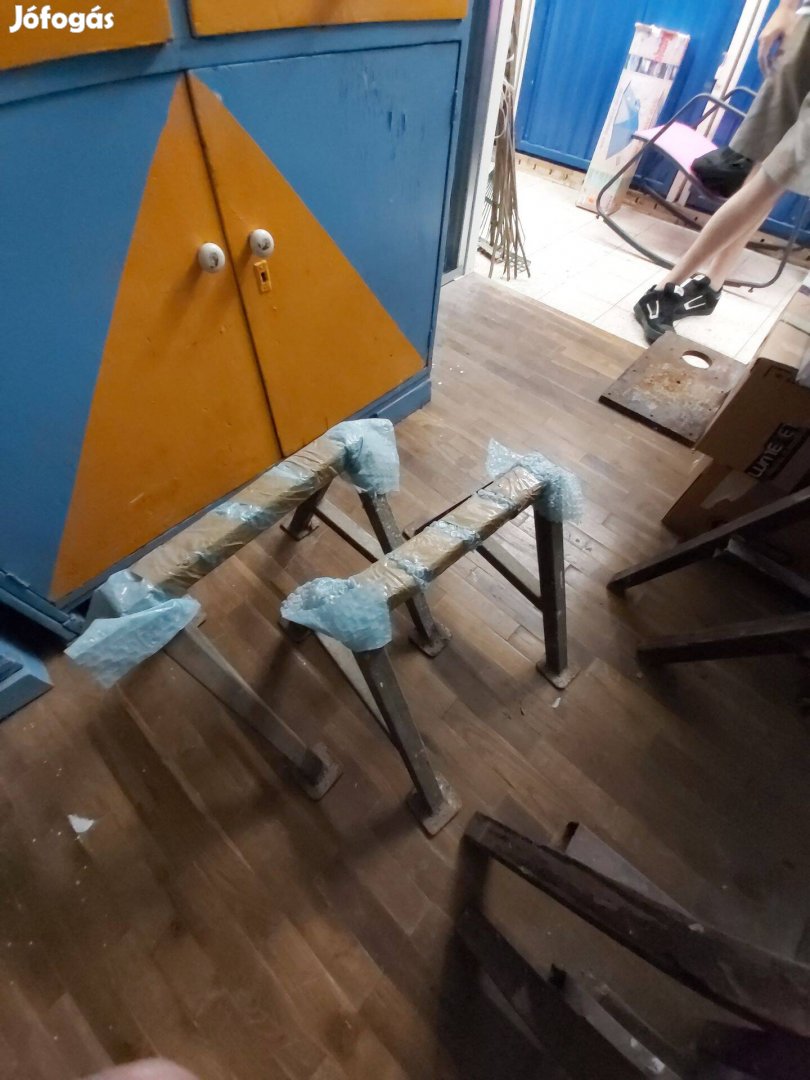 Vas állványbak párban 4db