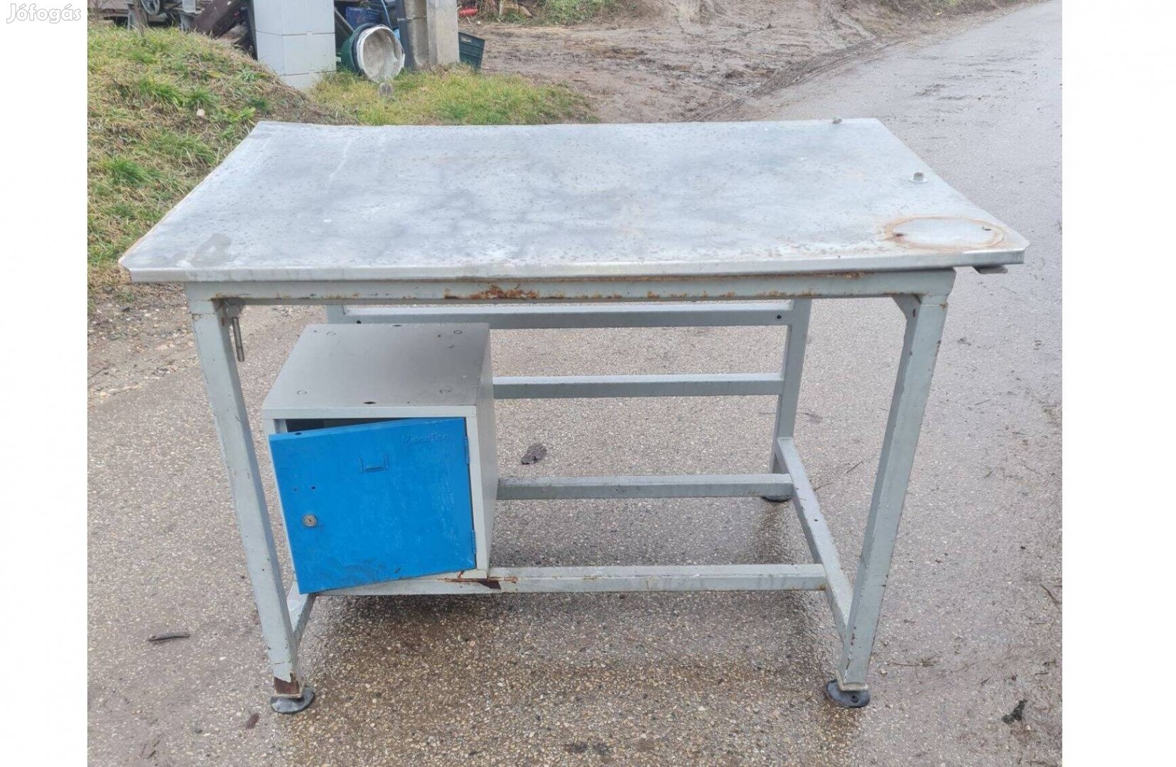 Vas fém satuasztal munkapad satu asztal