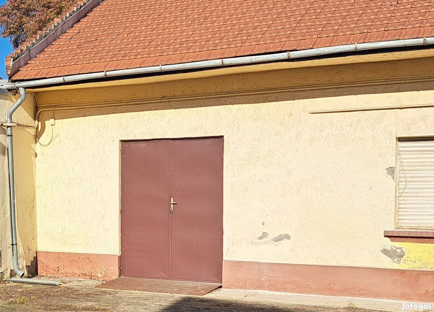 Vasajtók eladók