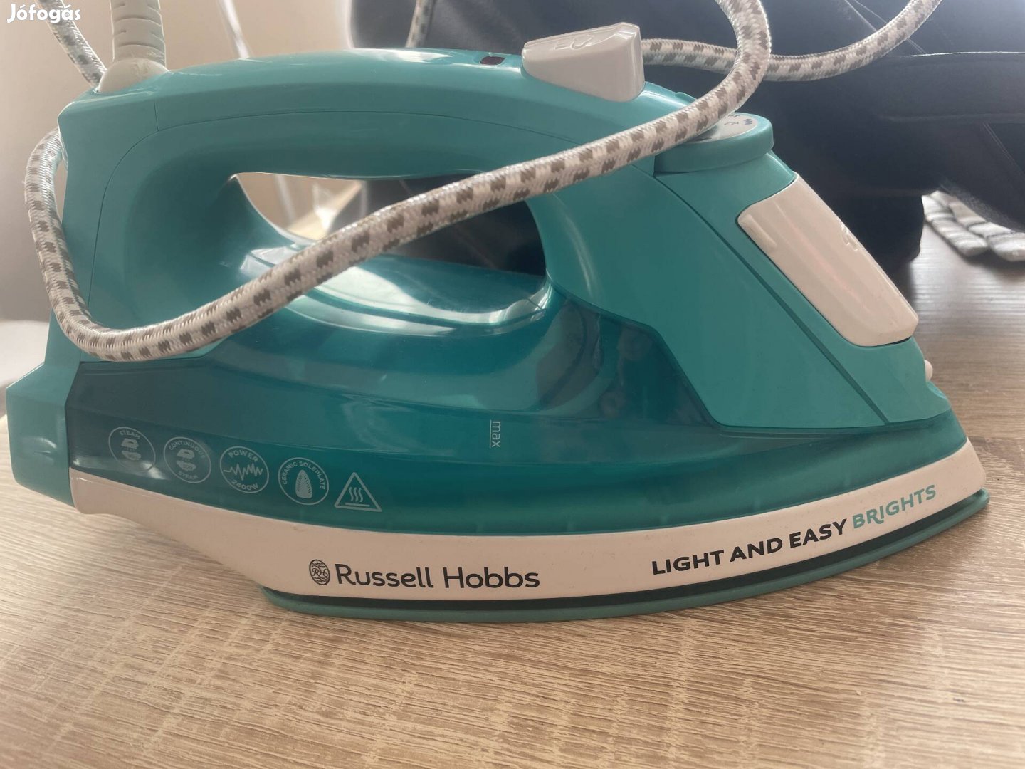 Vasaló russell hobbs vasalódeszkaval